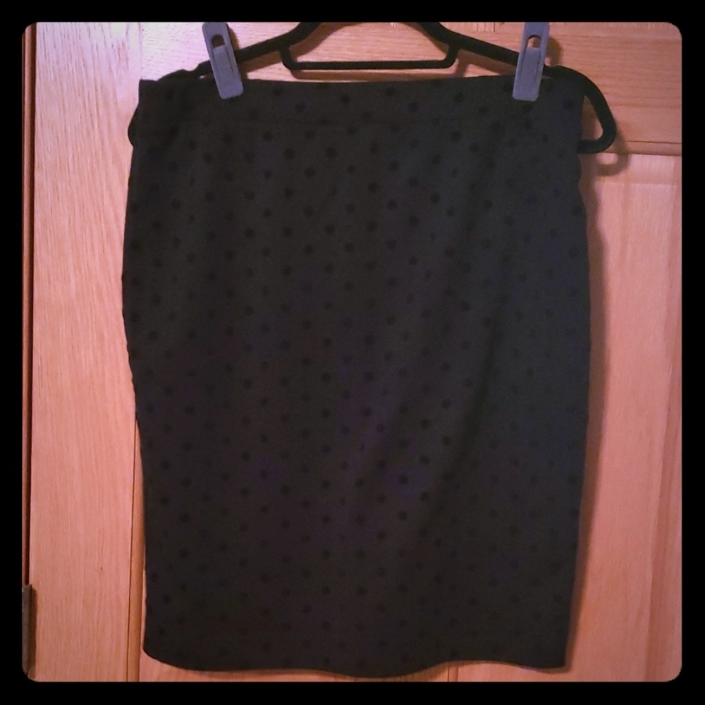 Black pencil skirt with raised polka dot patterm